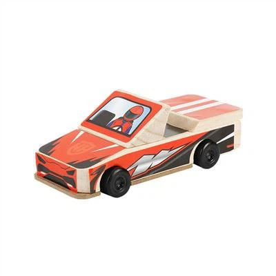 Hračka pretekárskeho auta